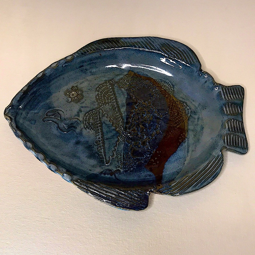 Art Pottery Fish Serving Dish